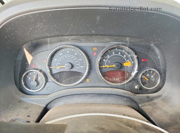 1C4NJCEA1GD716057 2016 JEEP COMPASS Silver Widok zestawu wskaźników