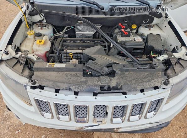 1C4NJCEA1GD744585 2016 JEEP COMPASS White Vista interior trasera