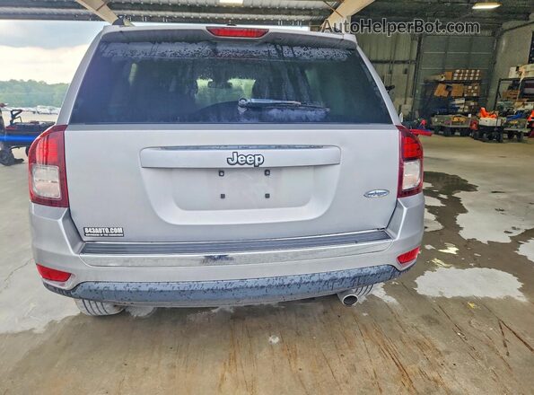 1C4NJCEA1GD806597 2016 JEEP COMPASS Серебряный Вид сзади
