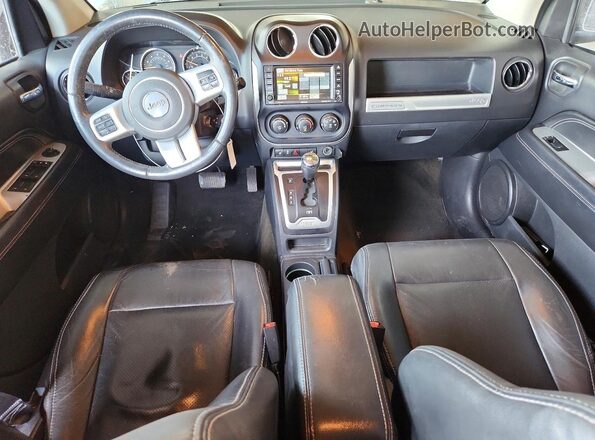 1C4NJCEA4GD676699 2016 JEEP COMPASS Gray Widok deski rozdzielczej