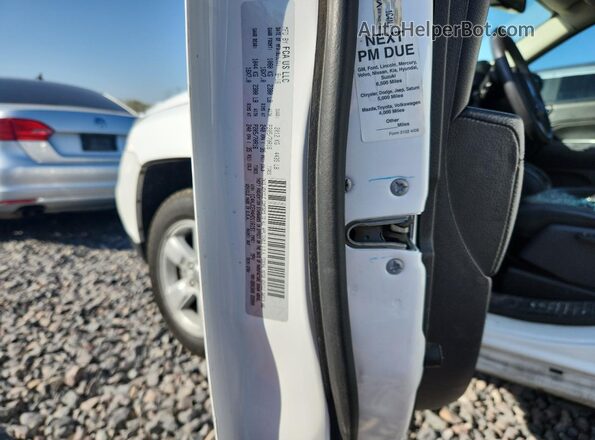 1C4NJCEA4HD116151 2017 JEEP COMPASS White Vista del compartimento del motor