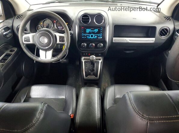 1C4NJCEA8GD633435 2016 JEEP COMPASS Белый Вид панели приборов