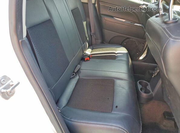 1C4NJCEA8GD664409 2016 JEEP COMPASS Белый Вид задней части салона