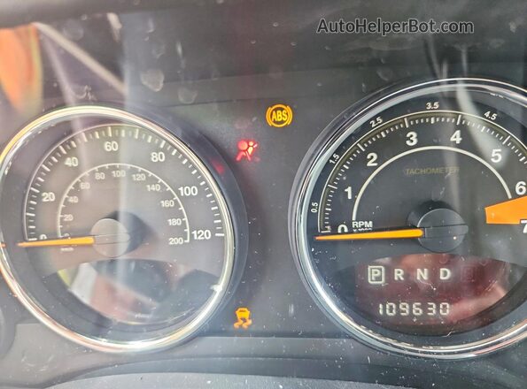 1C4NJCEB2HD156057 2017 JEEP COMPASS White Instrument cluster view