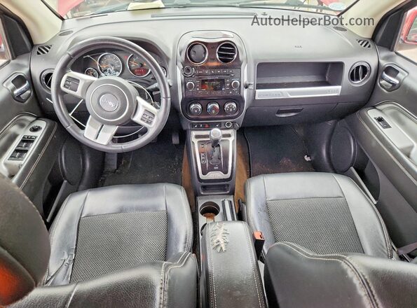 1C4NJCEB4HD182711 2017 JEEP COMPASS Красный Вид панели приборов