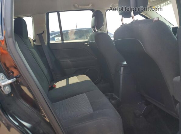1C4NJDBB0GD651334 2016 JEEP COMPASS Black Widok wnętrza z tyłu