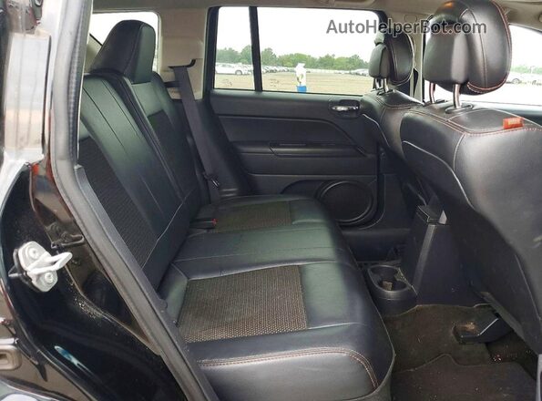 1C4NJDBB0GD690344 2016 JEEP COMPASS Черный Вид задней части салона