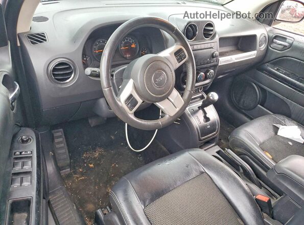 1C4NJDBB2GD598720 2016 JEEP COMPASS Silver Widok deski rozdzielczej