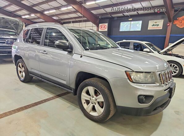 1C4NJDBB2GD631599 2016 JEEP COMPASS Серебряный Передняя правая четверть