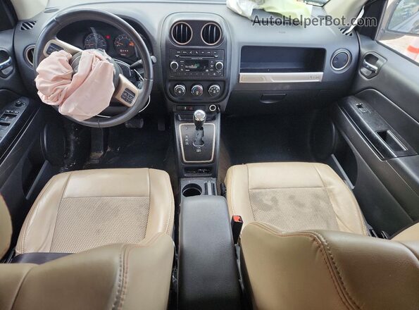1C4NJDBB2HD173600 2017 JEEP COMPASS Green Вид панелі приладів