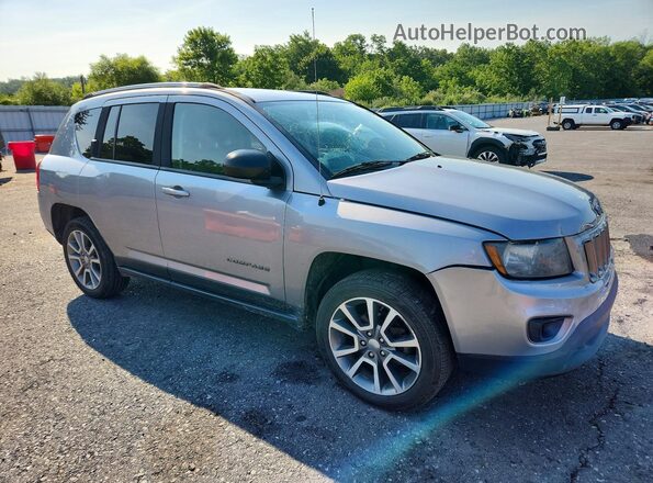 1C4NJDBB3GD657774 2016 JEEP COMPASS Silver Front right