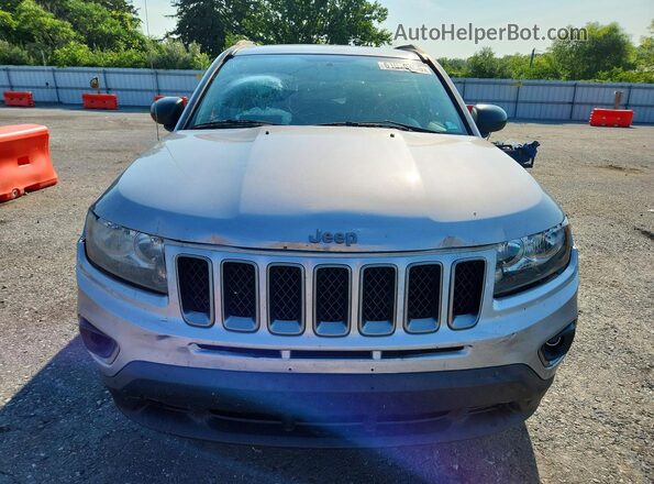 1C4NJDBB3GD657774 2016 JEEP COMPASS Silver Front view