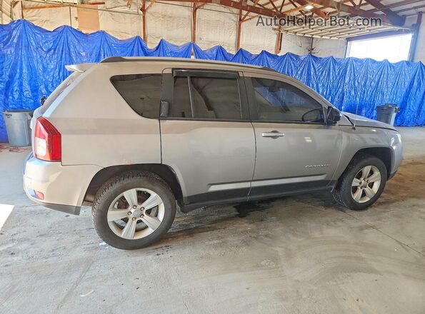 1C4NJDBB4GD551608 2016 JEEP COMPASS Silver Tył prawy