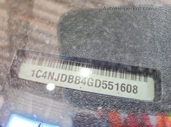 1C4NJDBB4GD551608 2016 JEEP COMPASS Silver Widok komory silnika
