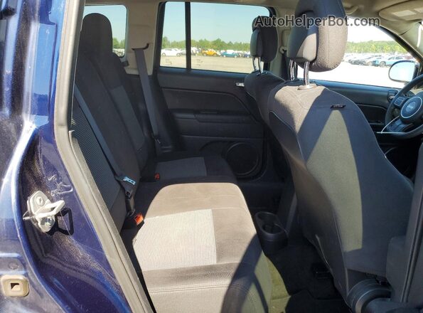 1C4NJDBB6GD770568 2016 JEEP COMPASS Blue Вид задньої частини салону