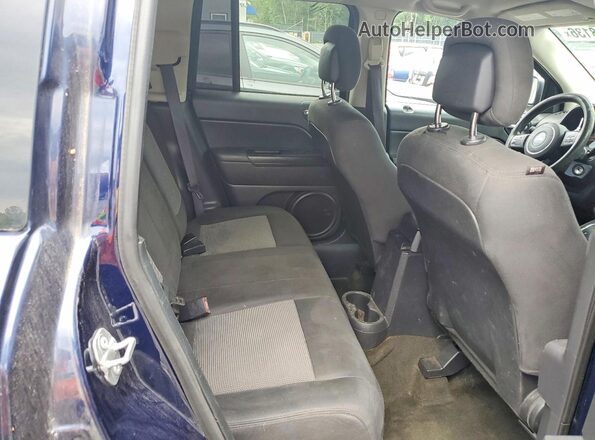 1C4NJDBB7GD662881 2016 JEEP COMPASS Blue Вид задньої частини салону