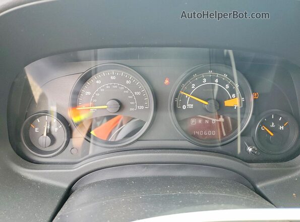 1C4NJDBB8HD143646 2017 JEEP COMPASS Silver Вид щитка приладів