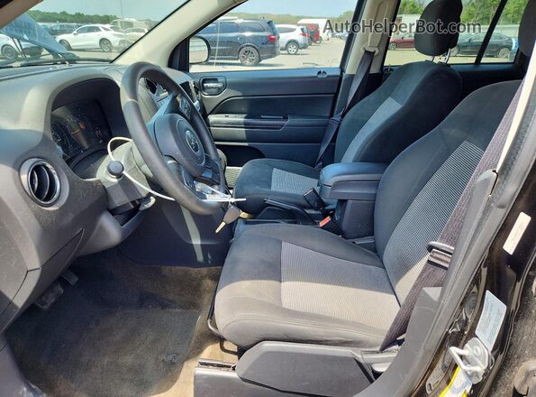 1C4NJDBB9HD105813 2017 JEEP COMPASS Black Вид салону спереду