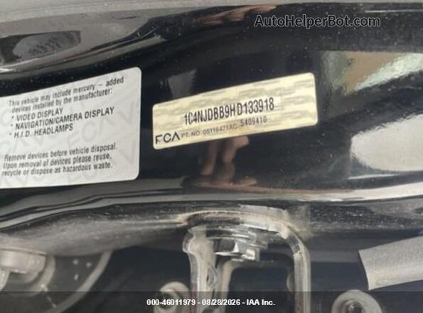 1C4NJDBB9HD133918 2017 JEEP COMPASS Black Vista del compartimento del motor