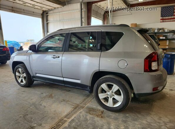 1C4NJDBBXGD556277 2016 JEEP COMPASS Silver Trasero izquierdo