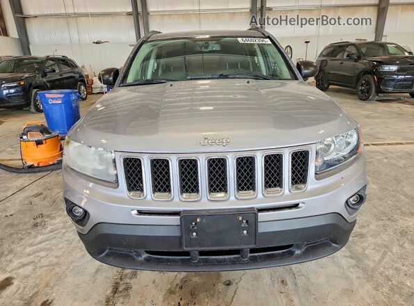 1C4NJDBBXGD556277 2016 JEEP COMPASS Silver Vista frontal