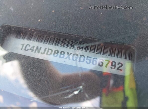 1C4NJDBBXGD566792 2016 JEEP COMPASS Gray Vista del compartimento del motor