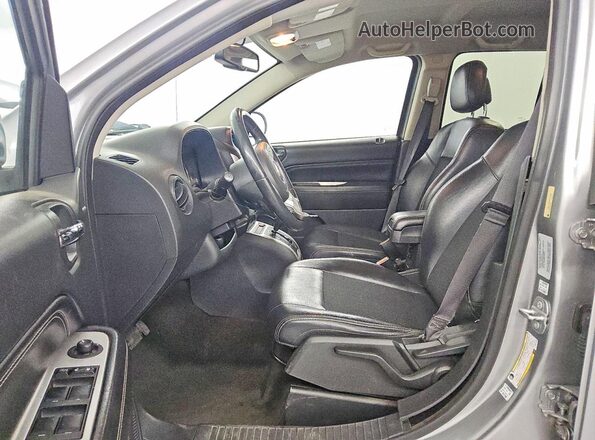 1C4NJDEB0GD617065 2016 JEEP COMPASS Gray Widok wnętrza z przodu