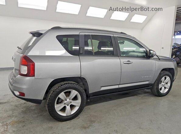 1C4NJDEB0GD617065 2016 JEEP COMPASS Gray Tył prawy