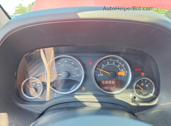 1C4NJDEB1GD598932 2016 JEEP COMPASS Burgundy ხელსაწყოთა პანელის ხედი