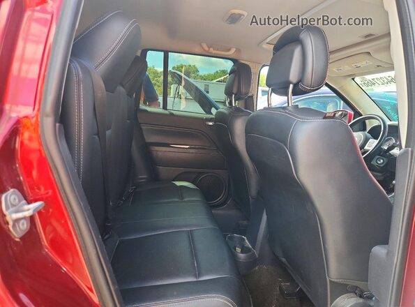 1C4NJDEB1GD598932 2016 JEEP COMPASS Burgundy უკანა სალონის ხედი