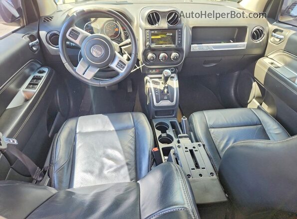 1C4NJDEB1HD112136 2017 JEEP COMPASS Синий Вид панели приборов