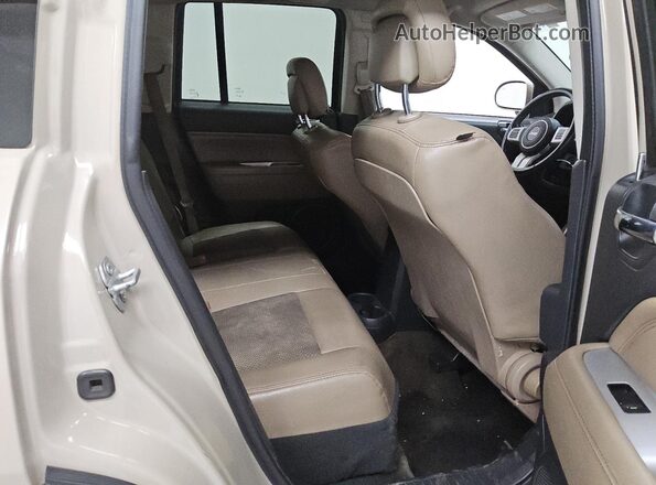 1C4NJDEB2GD753326 2016 JEEP COMPASS Tan 