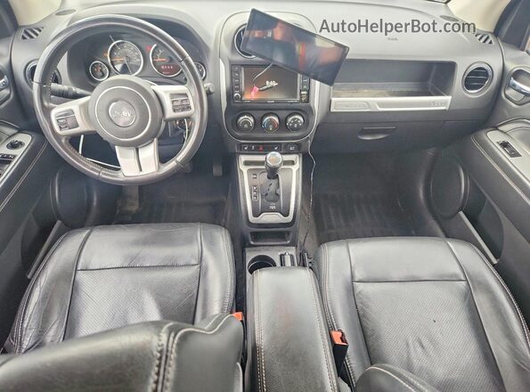 1C4NJDEB3HD192734 2017 JEEP COMPASS Gray Вид панелі приладів