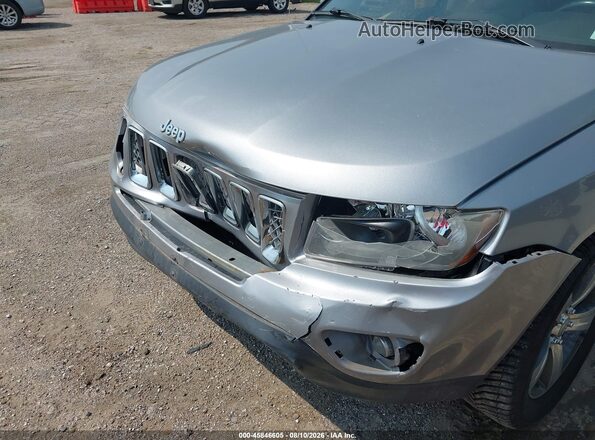 1C4NJDEB4GD674823 2016 JEEP COMPASS Серебряный Вид задней части салона