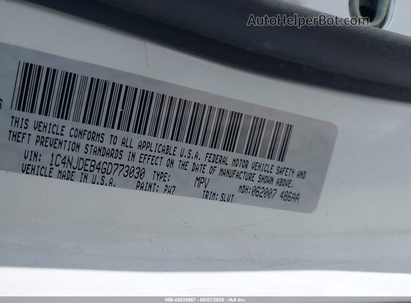 1C4NJDEB4GD773030 2016 JEEP COMPASS White Вид підкапотного простору