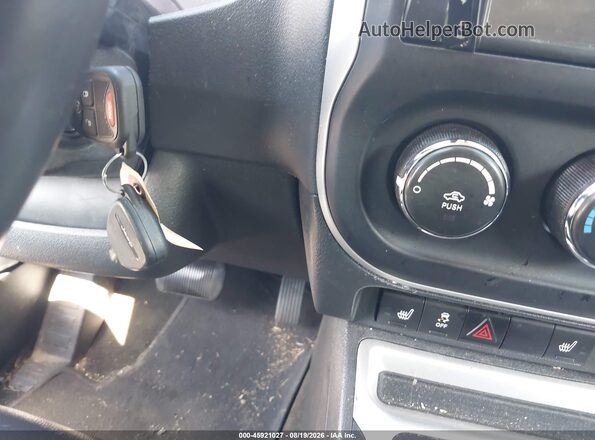 1C4NJDEB5GD541925 2016 JEEP COMPASS White Widok deski rozdzielczej
