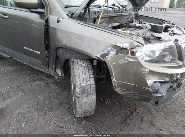 1C4NJDEB5GD558305 2016 JEEP COMPASS Green Widok z przodu