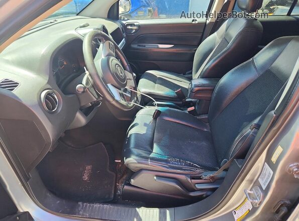 1C4NJDEB5GD616719 2016 JEEP COMPASS Серый Вид салона спереди