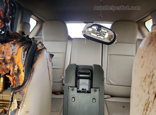 1C4NJDEB5GD658274 2016 JEEP COMPASS White Rear seats view