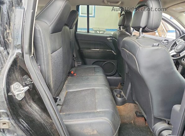 1C4NJDEB5GD663605 2016 JEEP COMPASS Black Вид задньої частини салону