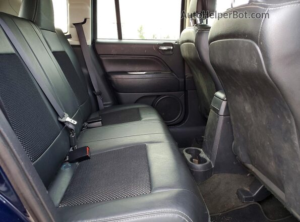 1C4NJDEB6HD144161 2017 JEEP COMPASS Blue უკანა სალონის ხედი