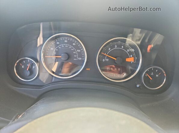 1C4NJDEB8HD111159 2017 JEEP COMPASS Серебряный Вид щитка приборов