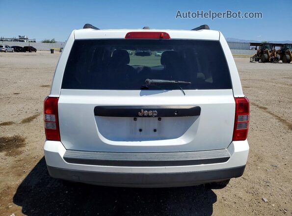 1C4NJPBA0GD676629 2016 JEEP PATRIOT White უკანა ხედი