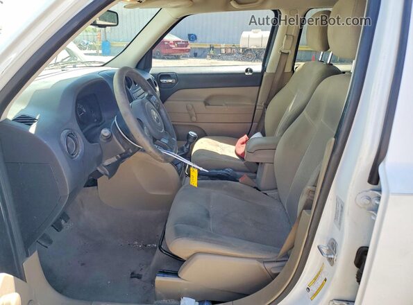 1C4NJPBA0GD676629 2016 JEEP PATRIOT White წინა სალონის ხედი