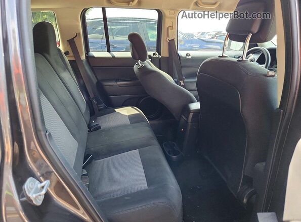 1C4NJPBA1GD670144 2016 JEEP PATRIOT Gray Հետևի նստատեղերի տեսք