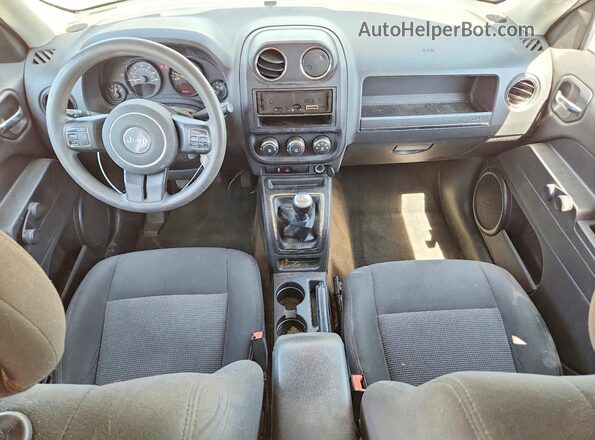 1C4NJPBA2GD561272 2016 JEEP PATRIOT Green Առջևի վահանակի տեսք