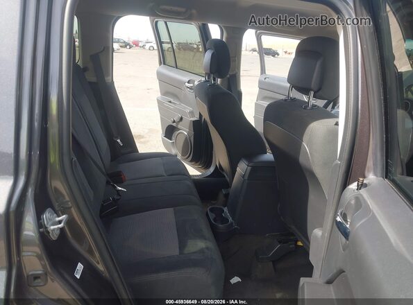 1C4NJPBA3HD136175 2017 JEEP PATRIOT Серый Вид наклейки с VIN-кодом