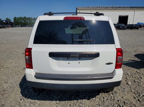 1C4NJPBA5HD131799 2017 JEEP PATRIOT White Widok z tyłu