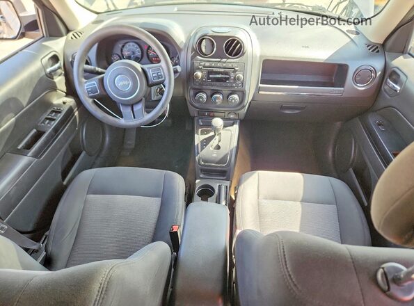 1C4NJPBA6GD675534 2016 JEEP PATRIOT Gray Vista del salpicadero