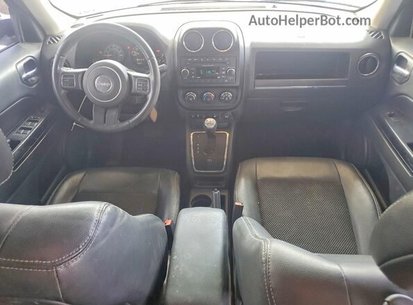 1C4NJPBA6GD694052 2016 JEEP PATRIOT Charcoal Widok deski rozdzielczej